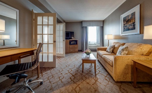 Monte Carlo Inns - Vaughan Suites image 9
