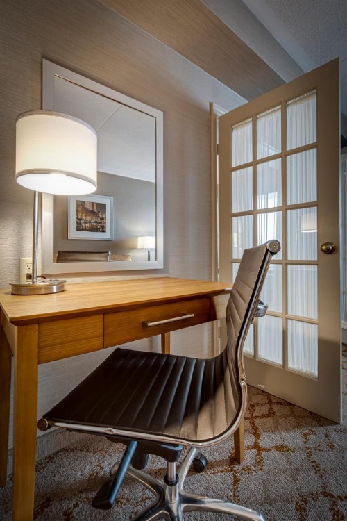 Monte Carlo Inns - Vaughan Suites image 10