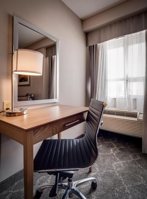 Monte Carlo Inns - Vaughan Suites image 21