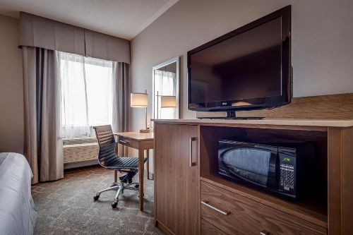 Monte Carlo Inns - Vaughan Suites image 25