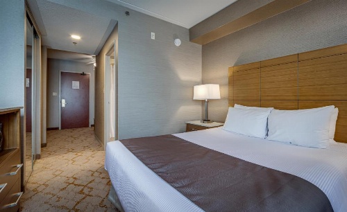 Monte Carlo Inns - Vaughan Suites image 31