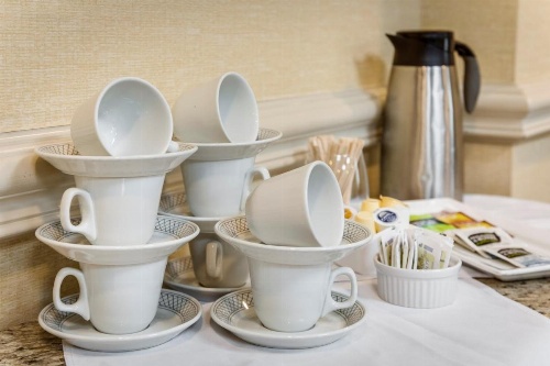 Monte Carlo Inns - Vaughan Suites image 34
