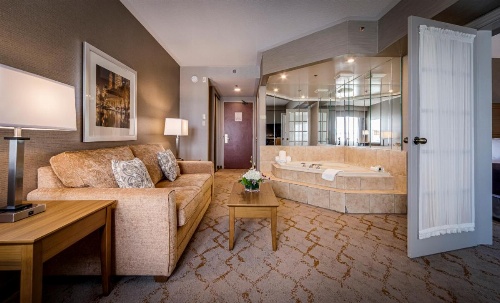 Monte Carlo Inns - Vaughan Suites image 6